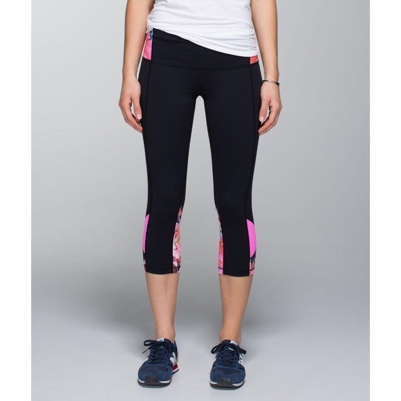 Lululemon Embody Crop Secret Garden Legging 4 - Picture 4 of 11